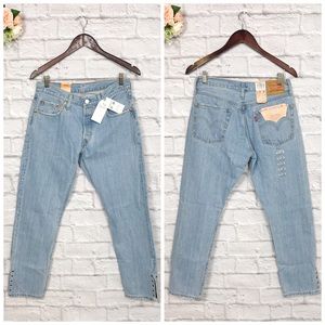 Levi’s 501 straight leg button fly size 27